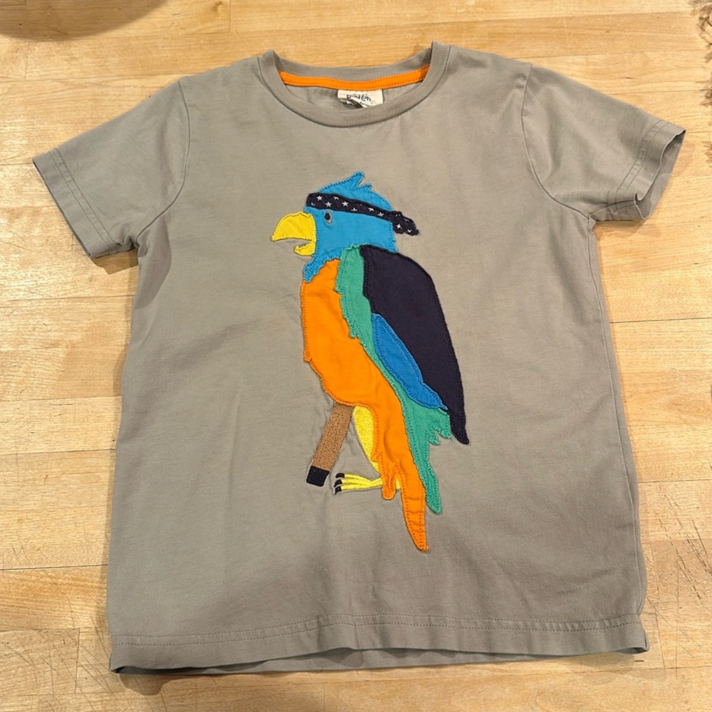 Mini Boden 5-6T Parrot Shirt